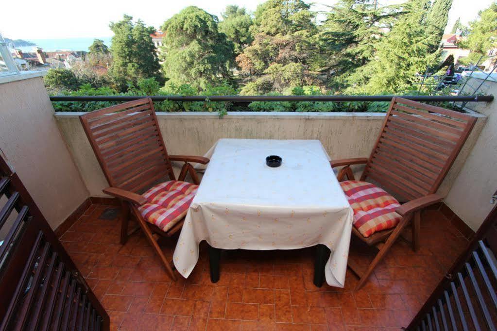 Guest House Aurora Rovinj Exteriör bild